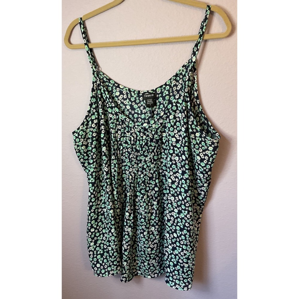 Torrid Green White Floral Sleeveless Tank Top Blouse Size 3 3X Adjustable Straps